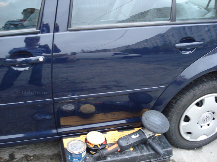 Polish auto albastru